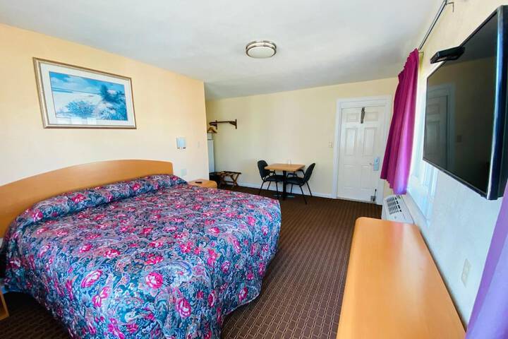 Room 12 of 27