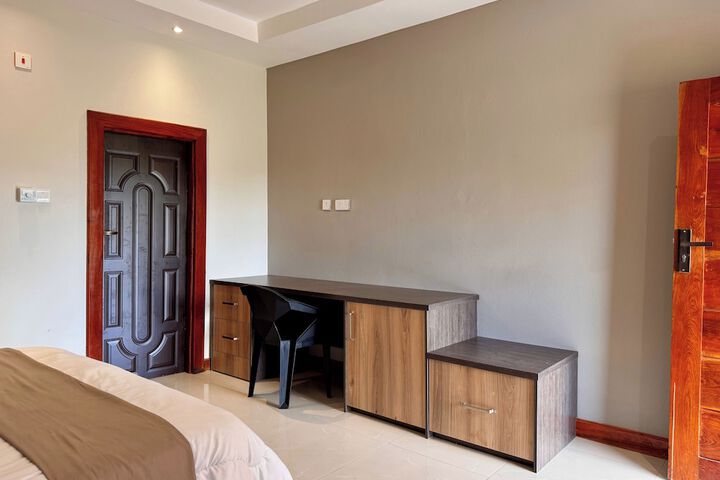 Room 2 of 22