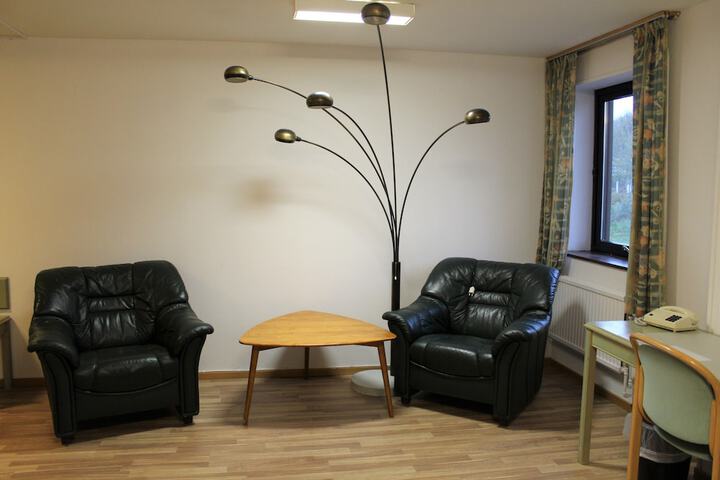 Room 6 of 140