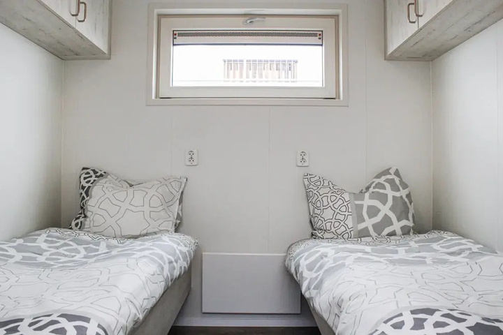 Room 3 of 10