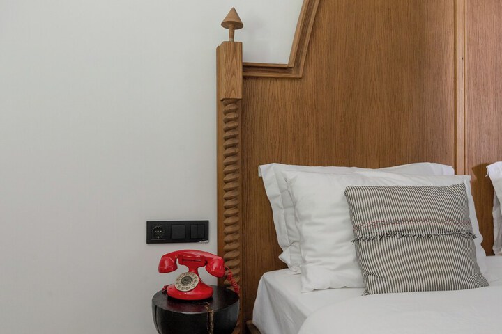 Room 82 of 190