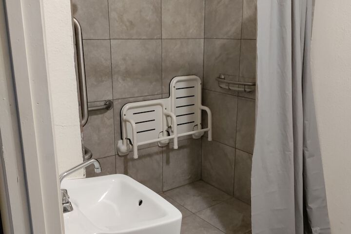 Room 17 of 21
