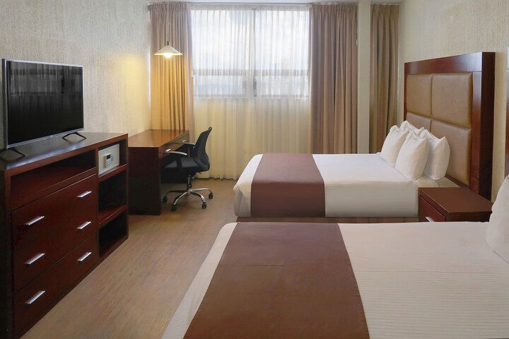 Room 13 of 30