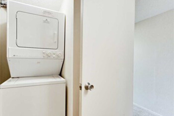 Laundry 13 of 33