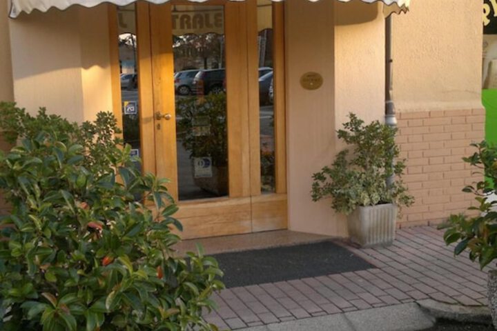 Hotel 34 of 34