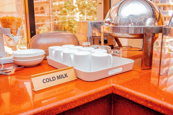 Breakfast/Coffee Service 78 of 99