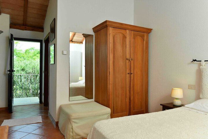 Room 15 of 61