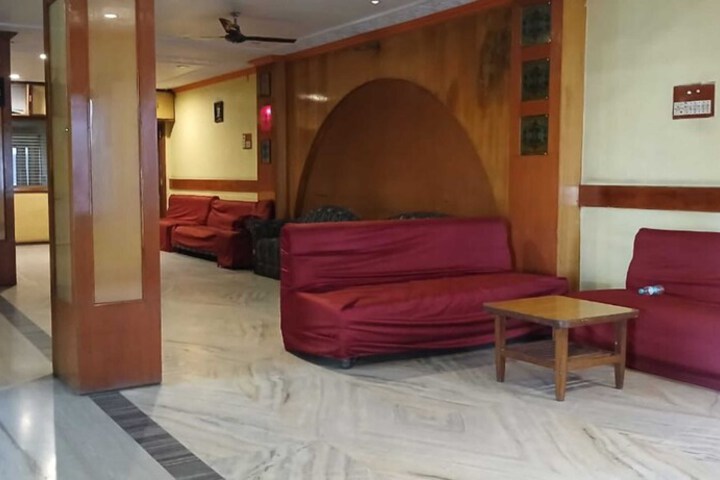 Ballroom/Hall 23 of 31