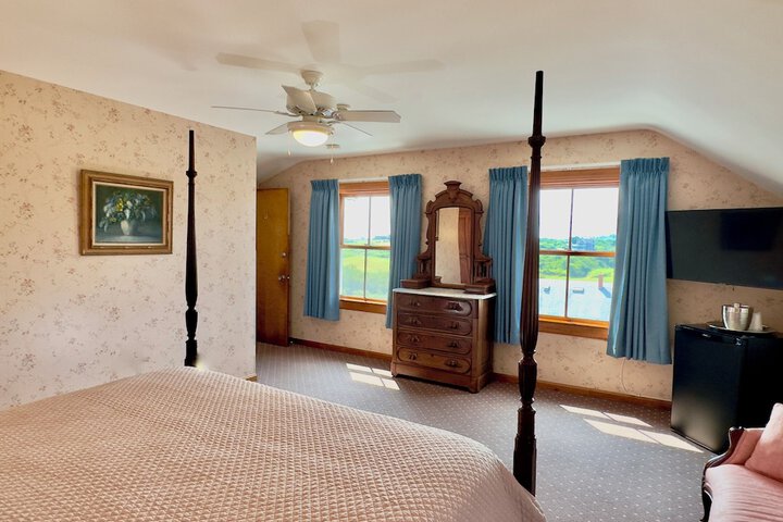 Room 48 of 100