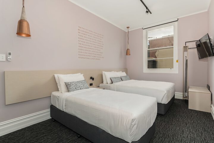 Room 8 of 61