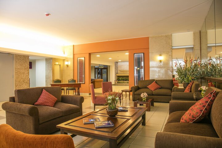 Entrance & Lobby