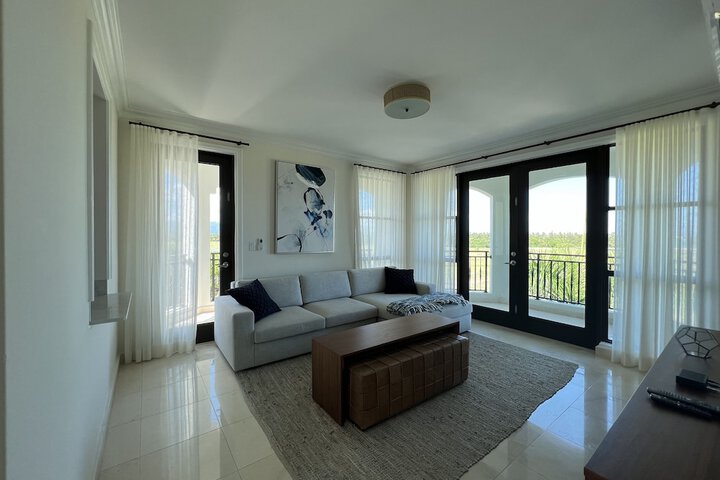 Room 4 of 55