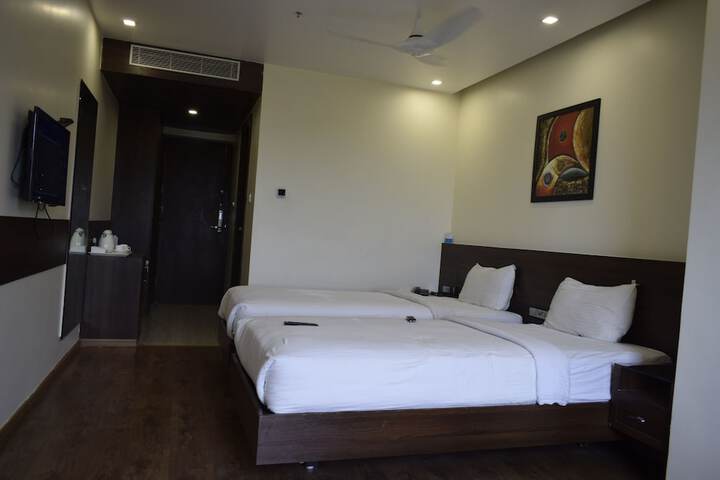Room 16 of 31