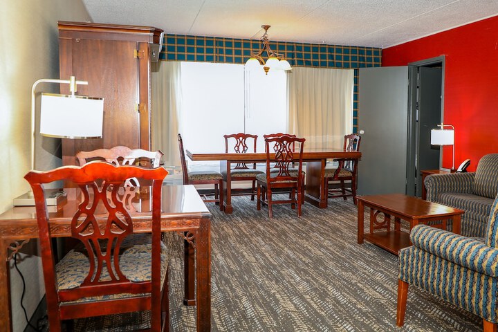 Room 34 of 41