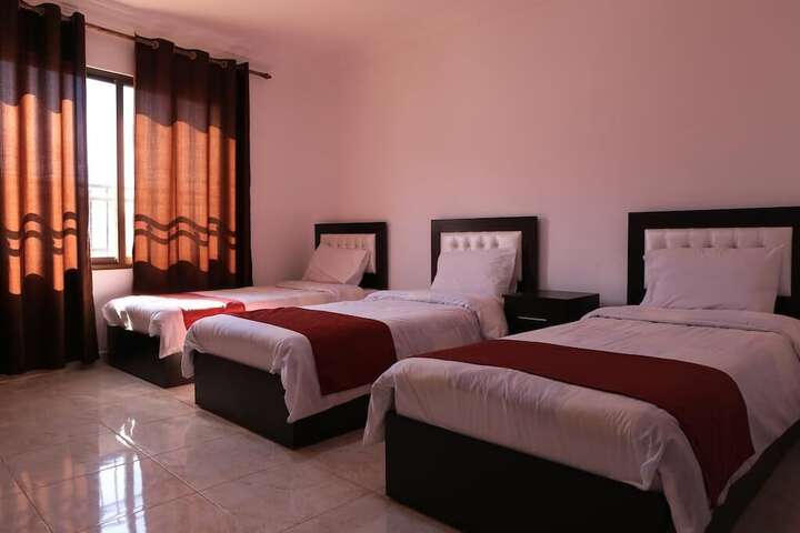 Room 4 of 44
