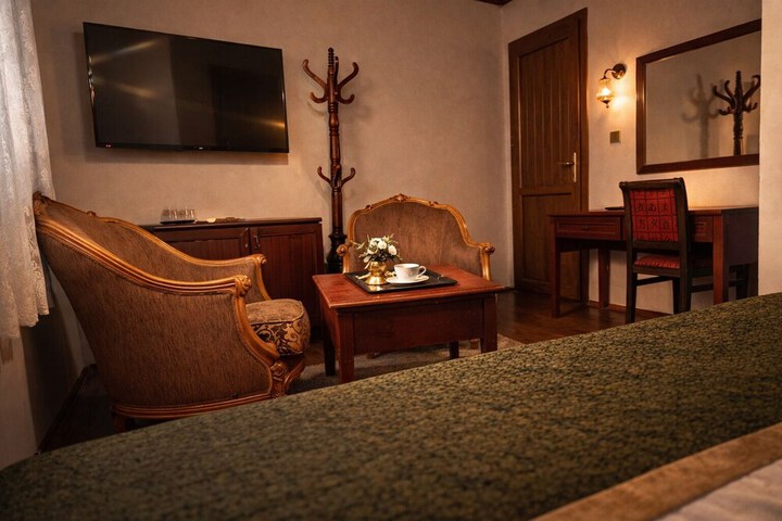 Room 16 of 45