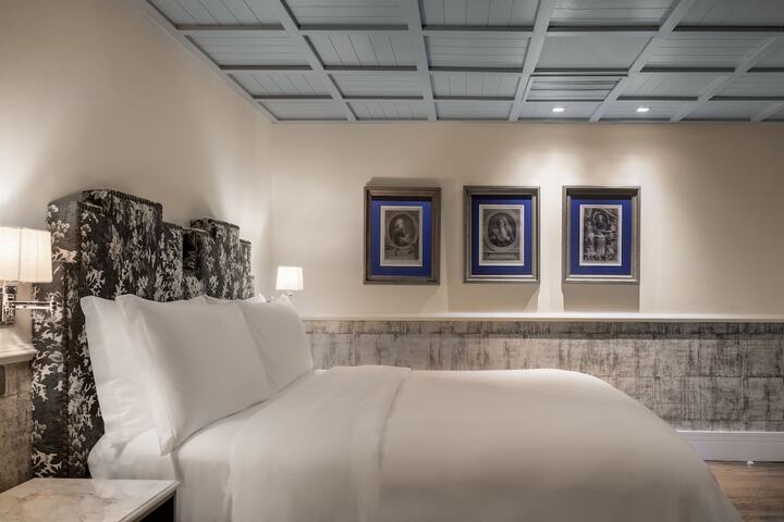 Room 16 of 232