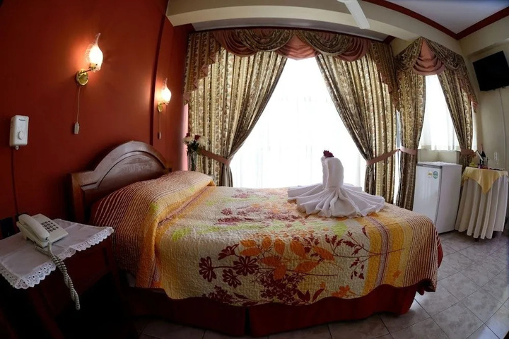 Room 3 of 12