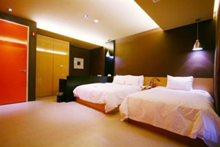 Hotel Suite Photo