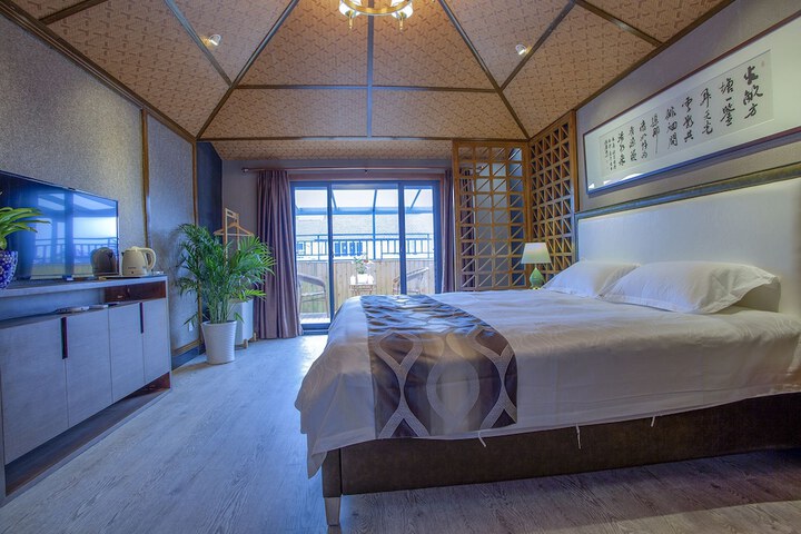 Room 29 of 43