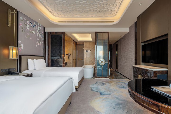 Room 46 of 90