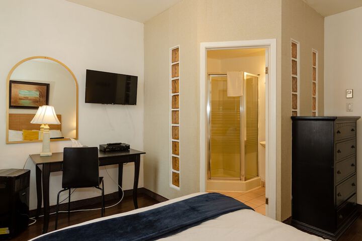 Room 50 of 87