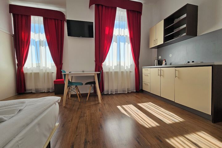 Room 26 of 40