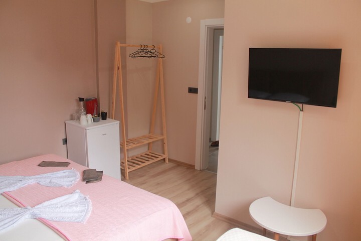 Room 7 of 40