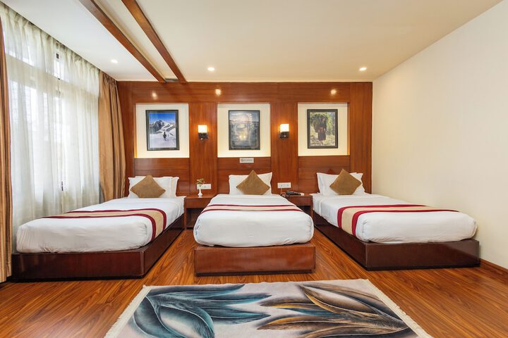 Room 35 of 76