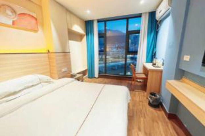 Room 16 of 17