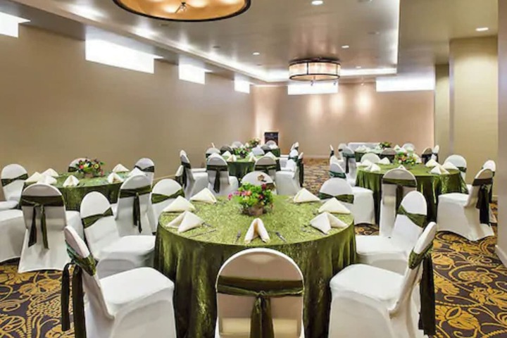 Banquet hall