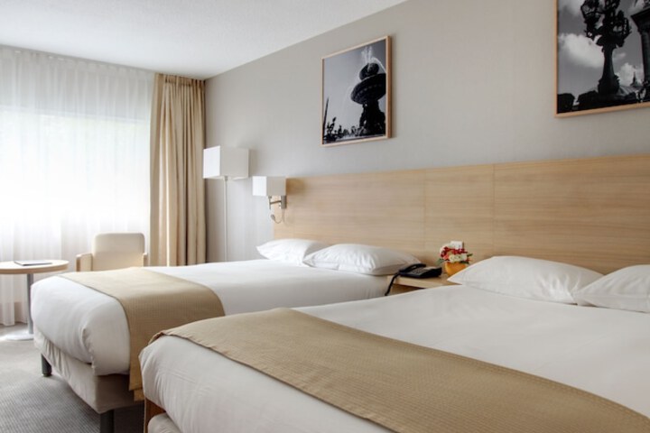 Room 3 of 52