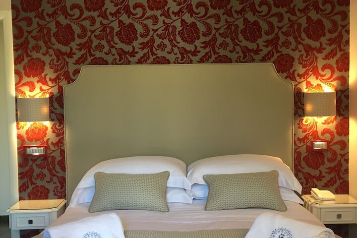 Room 7 of 93