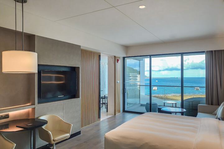 Room 53 of 126