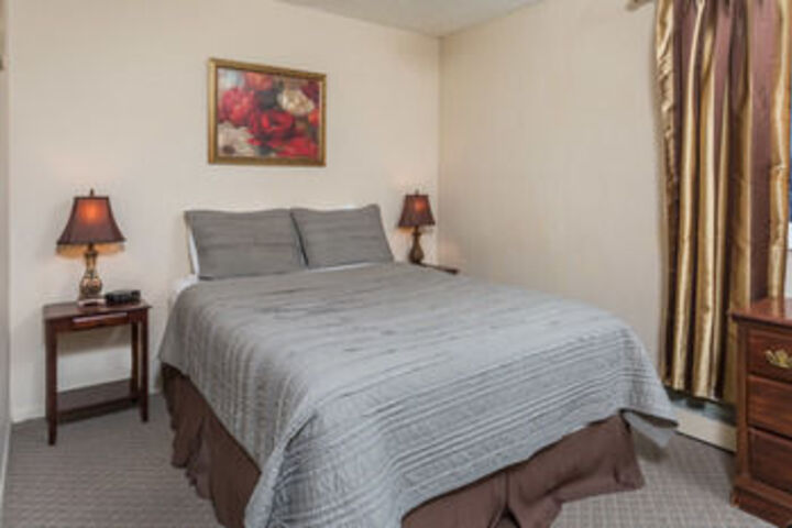 Room 9 of 23