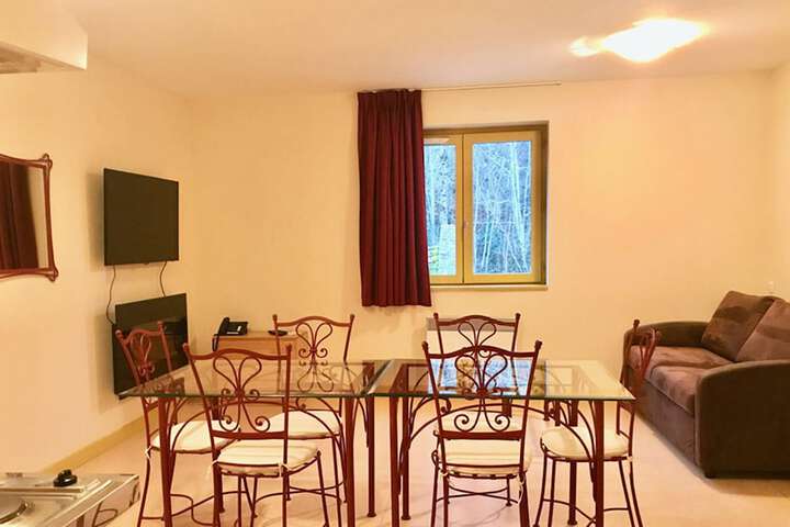 Room 20 of 37