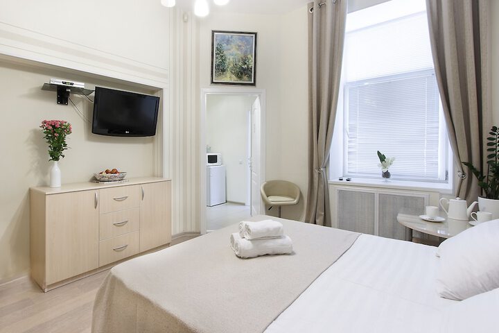 Room 44 of 108
