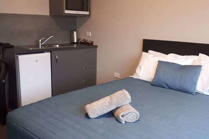 Room 8 of 34