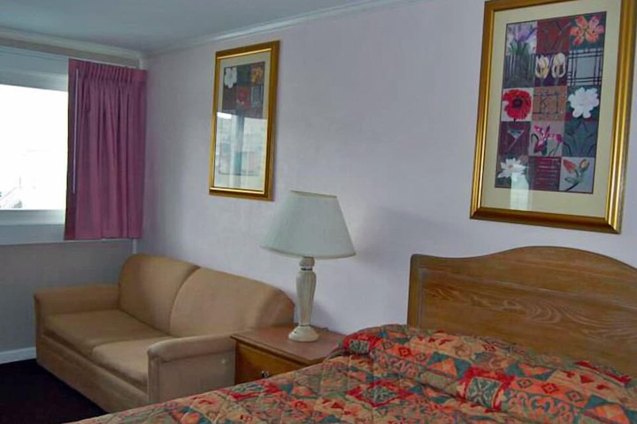 Room 4 of 29