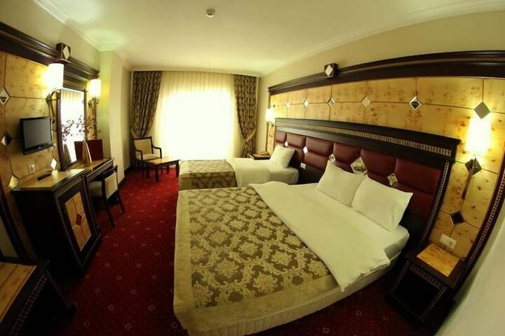 Room 12 of 39