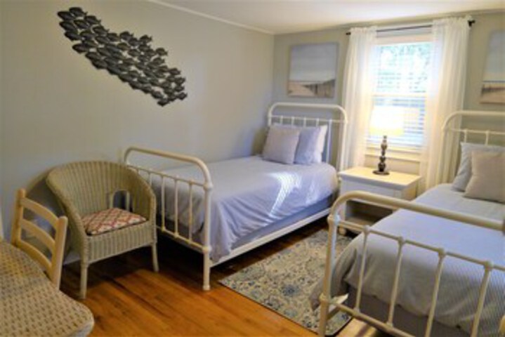 Room 35 of 52