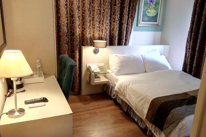 Room 20 of 66