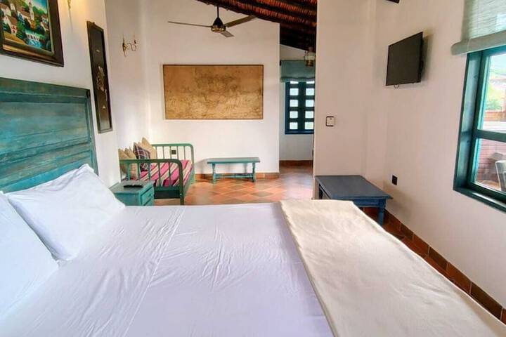 Room 21 of 42