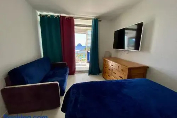 Room 2 of 14