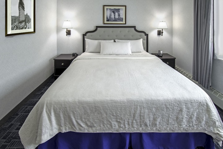Standard | King Bed (1 of 5)