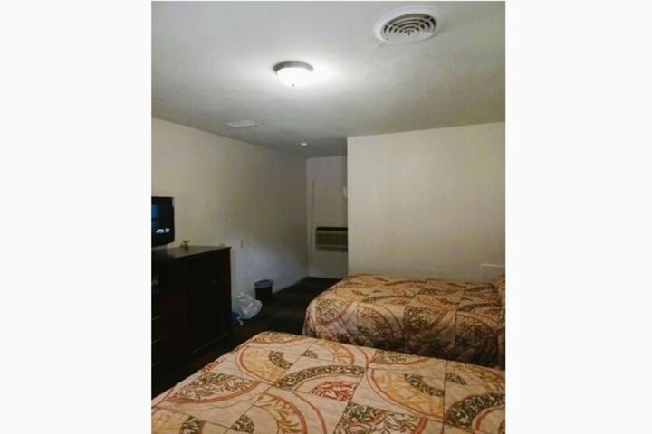 Room 12 of 26