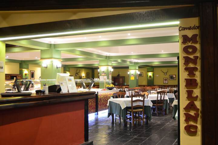 Dining 51 of 92