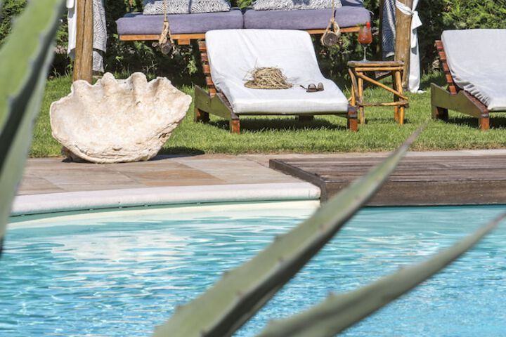 Hotel Pool