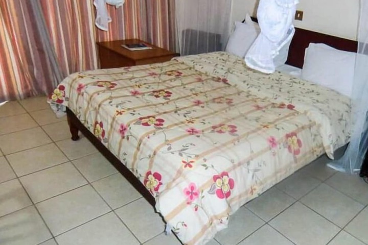 Room 3 of 13