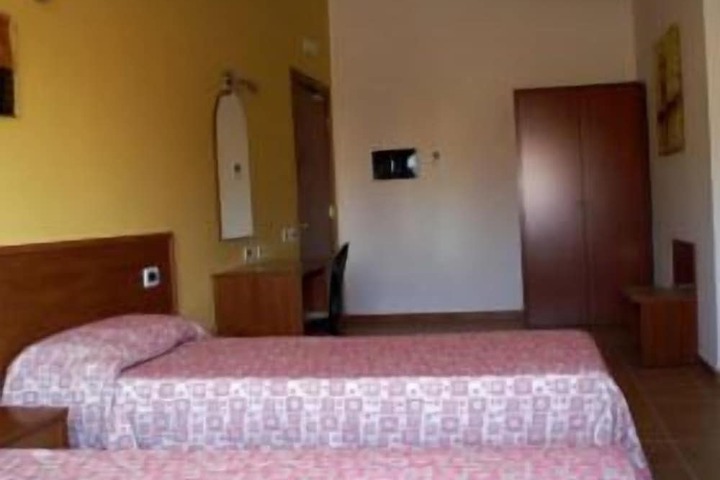 Room 8 of 31